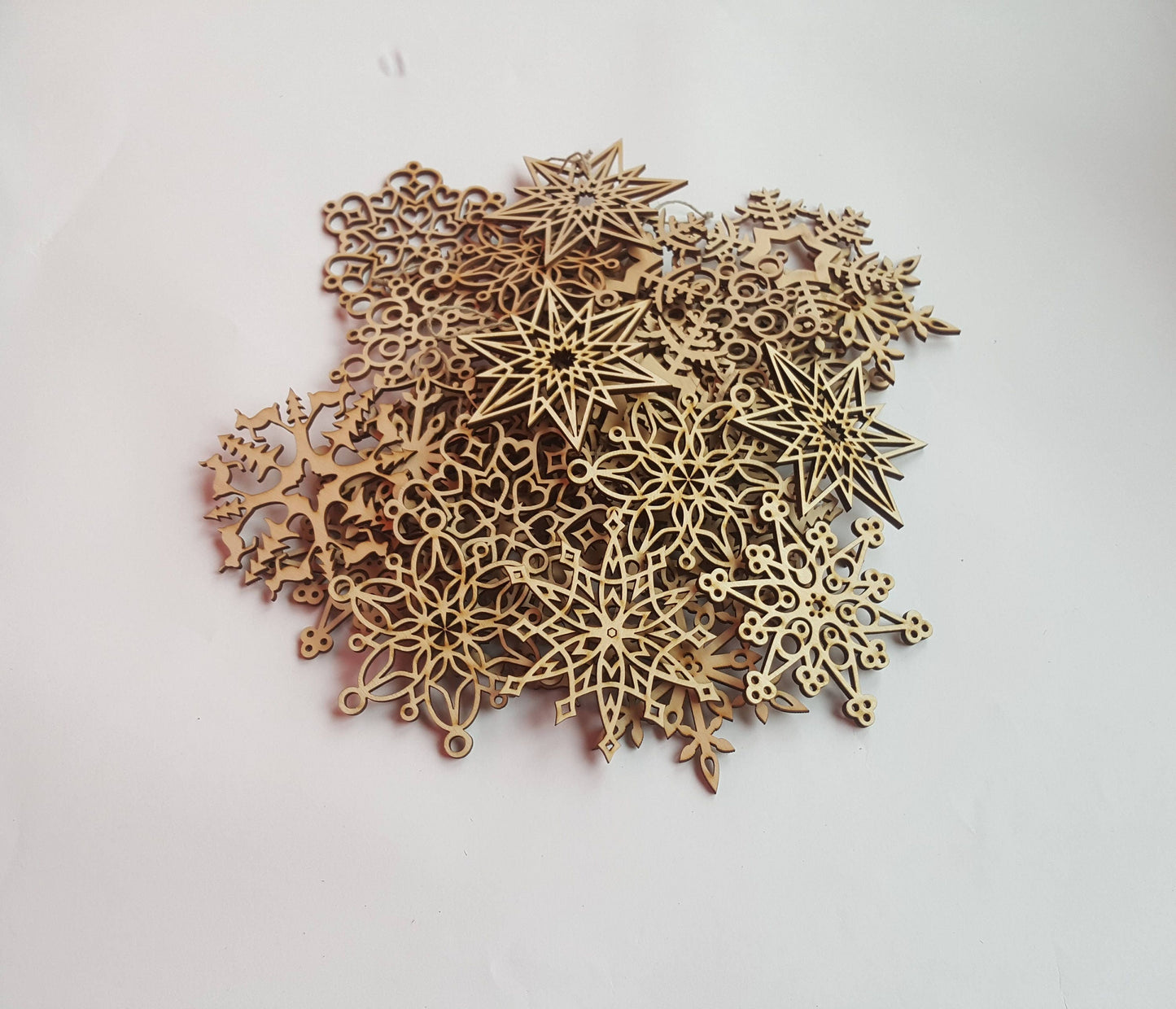 Wooden snowflake ornaments set of 32, natural Christmas tree decorations, laser cut rustic hanging home decor, snowflakes shapes, Xmas gift