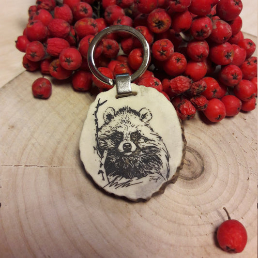 Engraved Raccoon Keychain: Personalized Deer Horn Animal Keyring