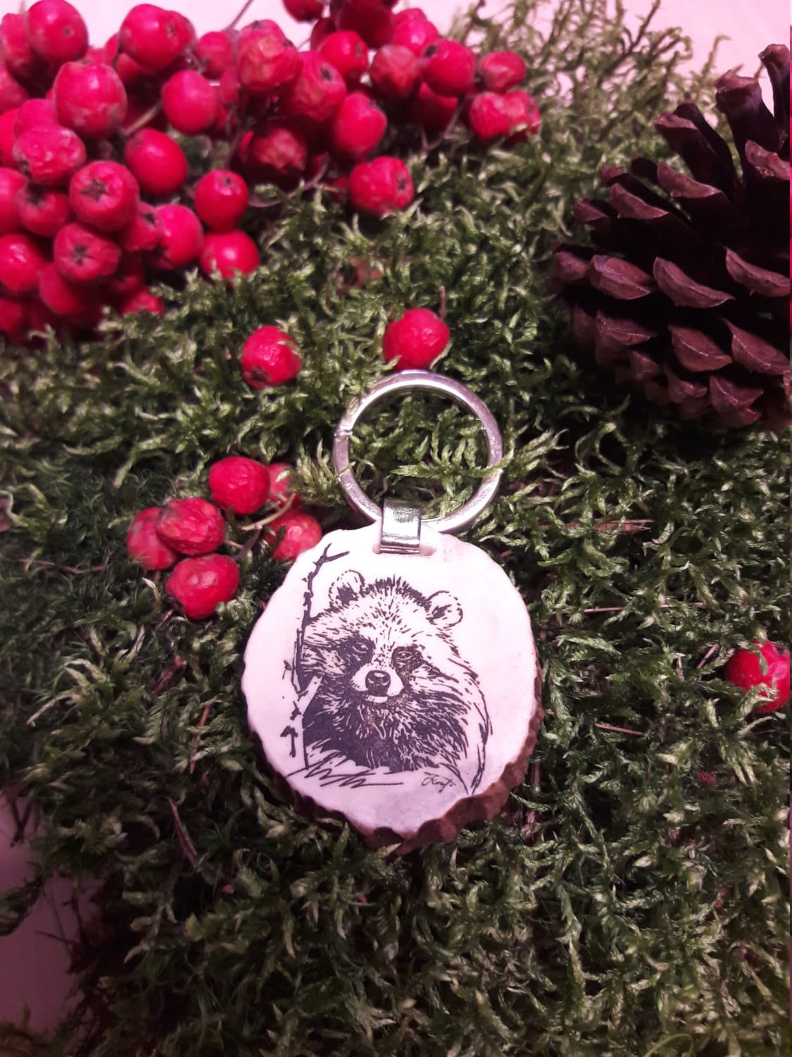 Gravierter Waschbär-Schlüsselanhänger: Personalisierter Schlüsselanhänger mit Hirschgeweih