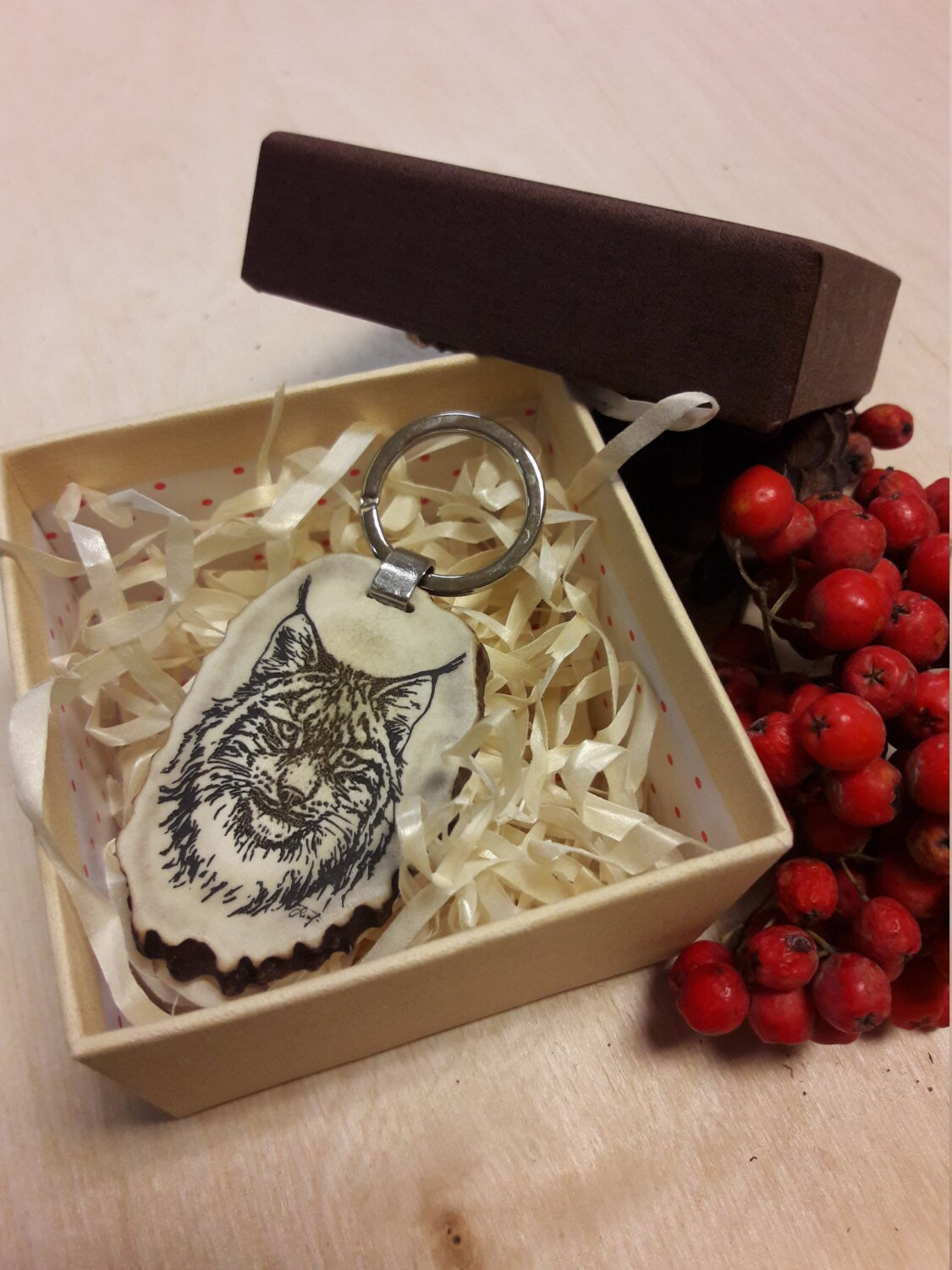 Engraved Lynx Keychain: Handmade Deer Horn Hunting Gift