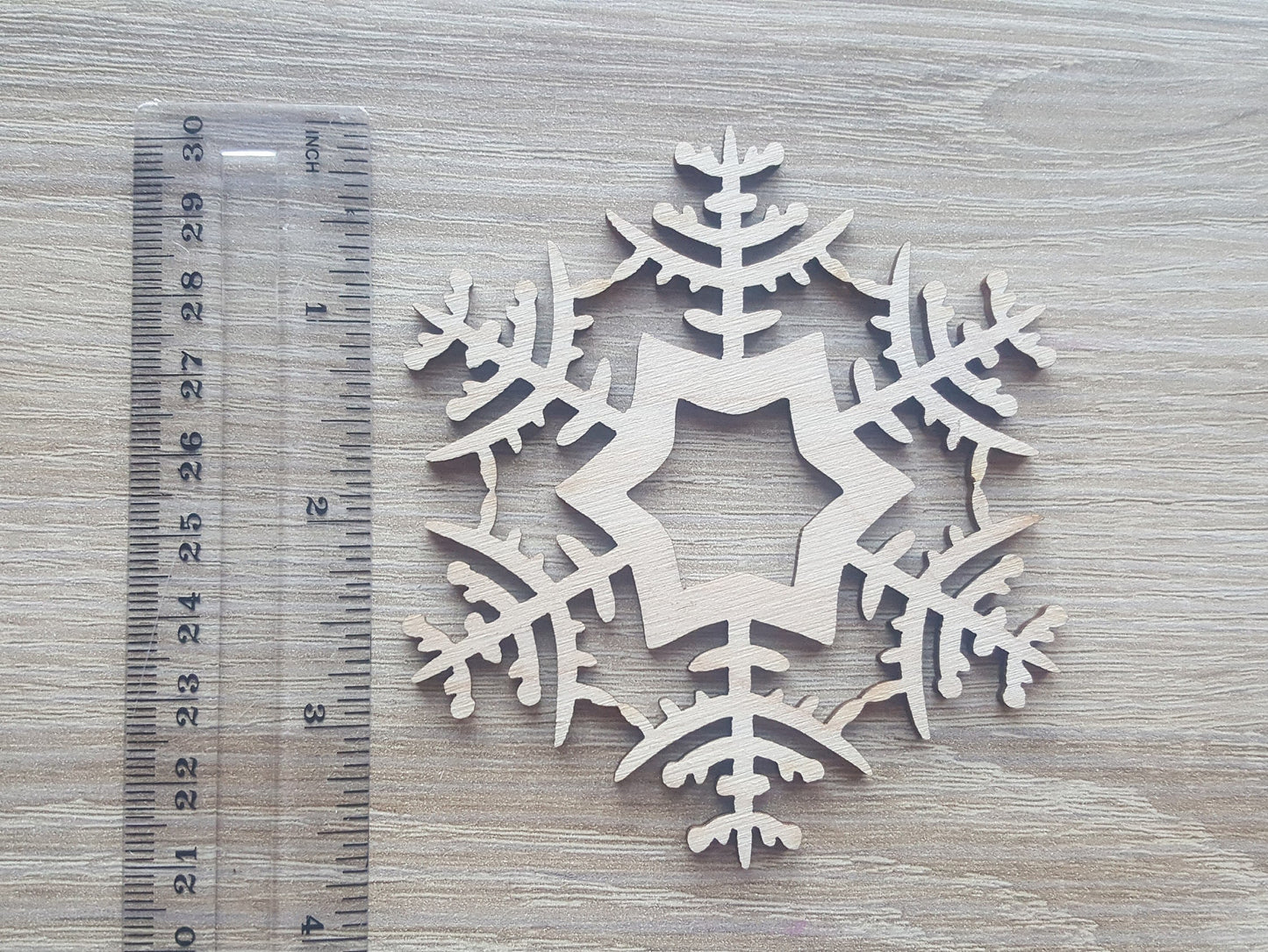 Weihnachtsschmuck aus Holz, Weihnachtsbaumschmuck aus Holz, Schneeflocken-Baumschmuck, lasergeschnittene Schneeflocken-Baumspielzeug-Set