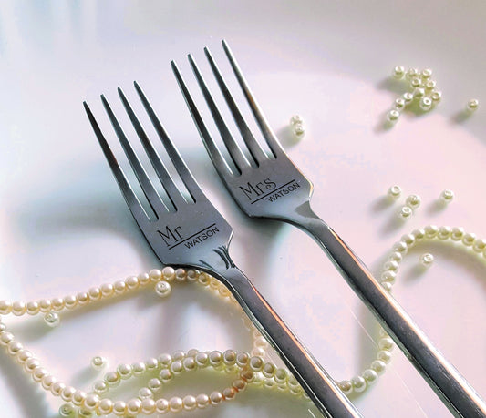 Engraved Wedding Cake Forks Set: Mr & Mrs Personalized Stainless Steel Gift