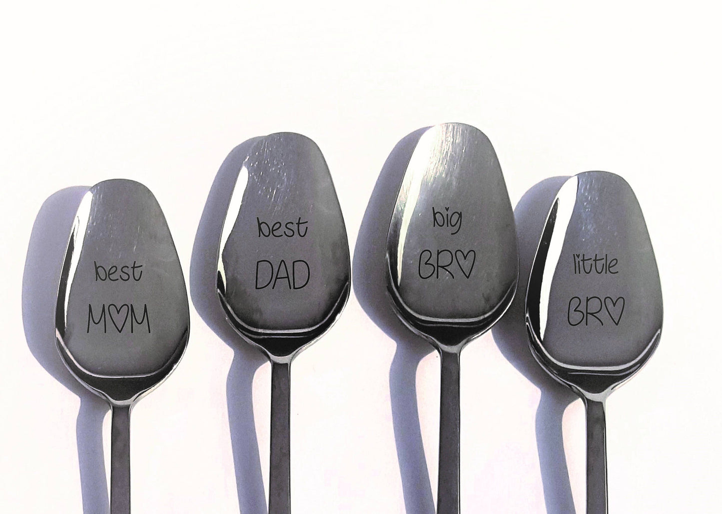 Das beste Weihnachtsgeschenk für die ganze Familie: Personalisiertes Löffelset für Mama, gravierte Silberlöffel mit Namen, Weihnachtsgeschenk für große und kleine Geschwister