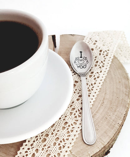 Muttertag, Geschenk von der Tochter für Mama, Mutterlöffel, gravierter Kaffeelöffel für Mama, Teelöffel für Mama, die beste Mama, einzigartiges Geschenk für Mama