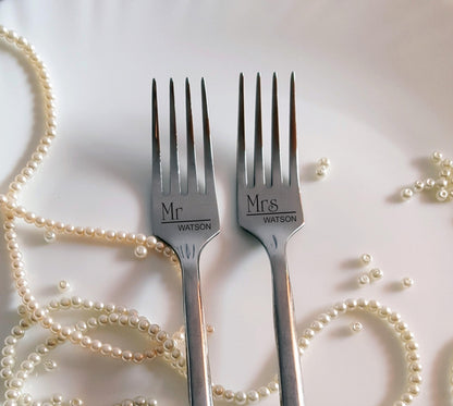 Engraved Wedding Cake Forks Set: Mr & Mrs Personalized Stainless Steel Gift