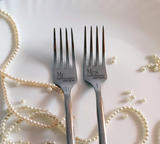 Engraved Wedding Cake Forks Set: Mr & Mrs Personalized Stainless Steel Gift