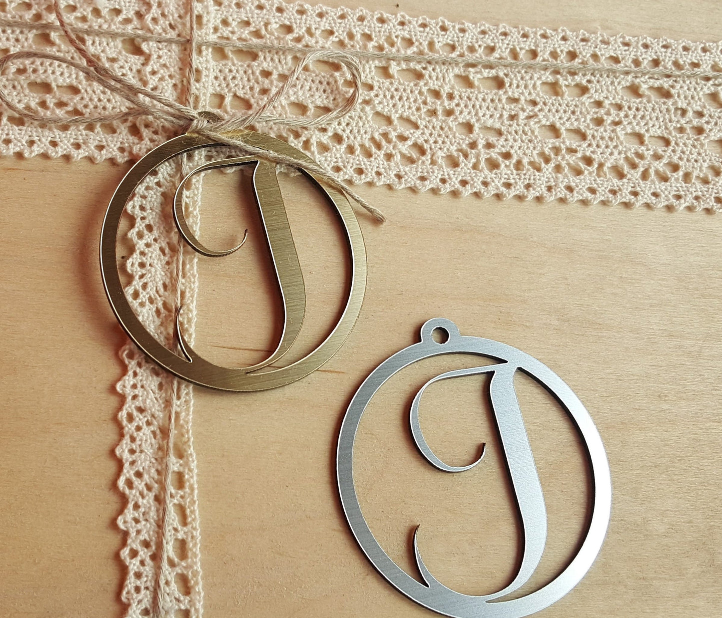 Custom Acrylic Initial Gift Tag: Personalized Christmas Ornament