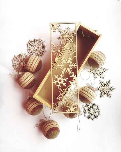 Engraved Wooden Christmas Wine Box: Laser Cut Snowflake Ornament