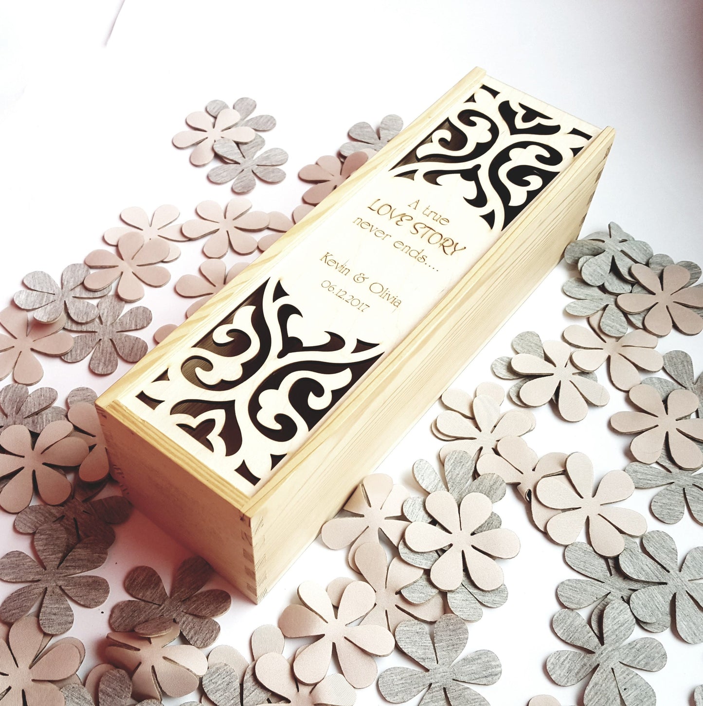 Personalisierte Weinkiste aus Holz für Hochzeiten, Jubiläums-Weinkiste aus Holz für Paare, individuelles Weingeschenk für die Brautparty, gravierter Wein für die Hochzeitszeremonie