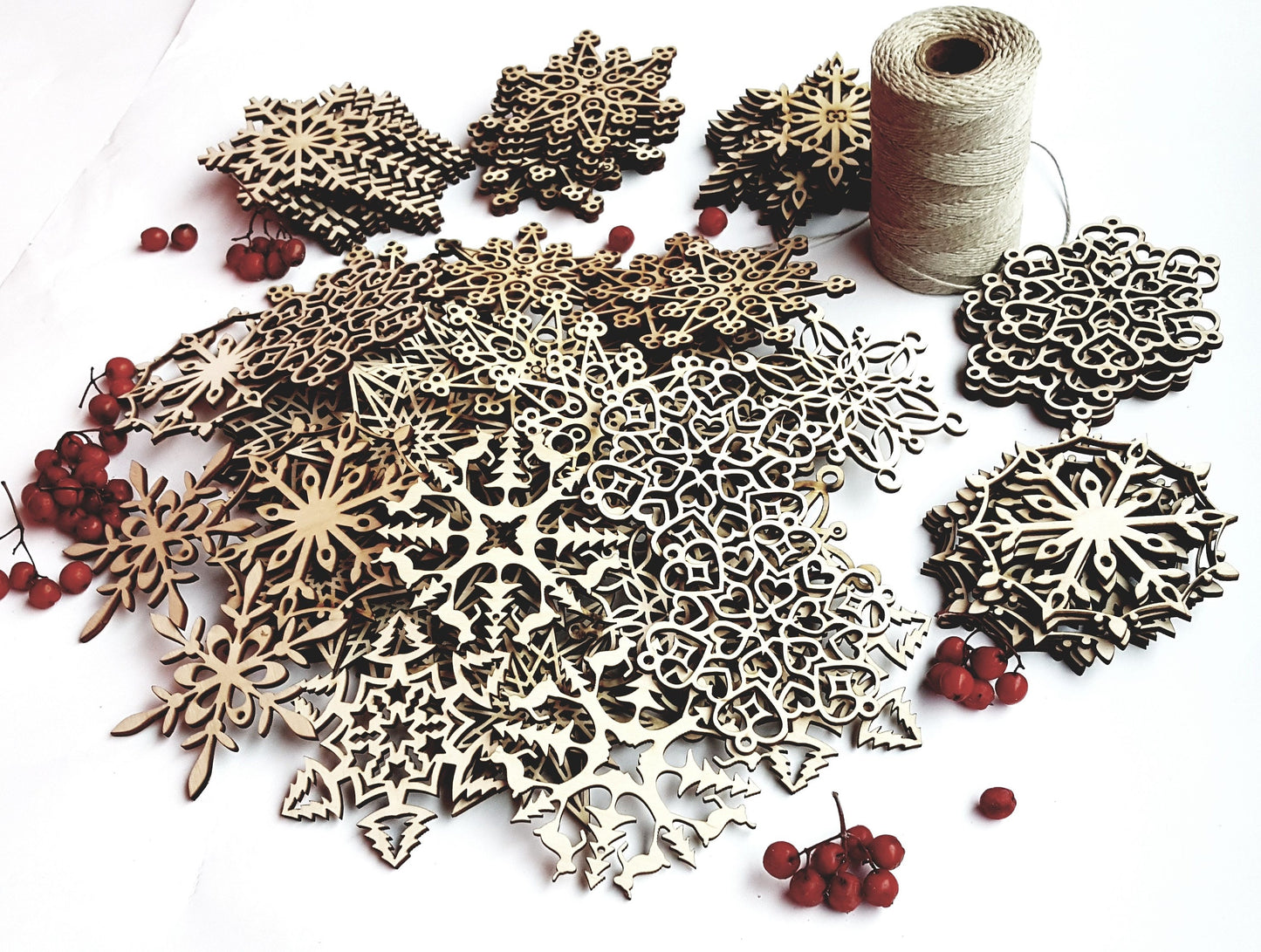 Laser Cut Wooden Snowflake Ornaments: Rustic Christmas Decor Set, Natural Winter Holiday Tree Decorations with Rope, Xmas Home Decor Set