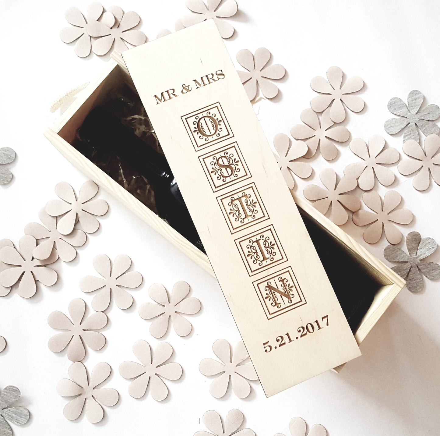 Individuell gravierte Weinkiste, Geschenk zur Hochzeit, Zeitkapsel aus Holz, Save-the-Date-Karte für das Paar, Weinzeremonie zur Hochzeit, Erinnerungsgeschenk zum Jahrestag, Geschenk für Herrn und Frau