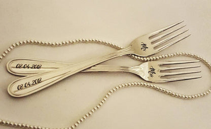 Custom cake forks, engraved wedding dining set, personalized flatware with name date, unique serving gift for bride and groom, mr and mrs
