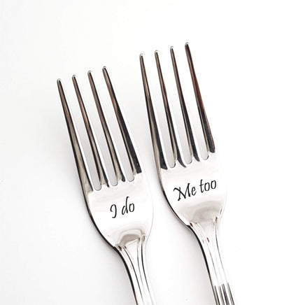 Dining set gift for wedding, personalized forks for bride and groom, custom engraved silverware, wedding table serving, bridal shower gift