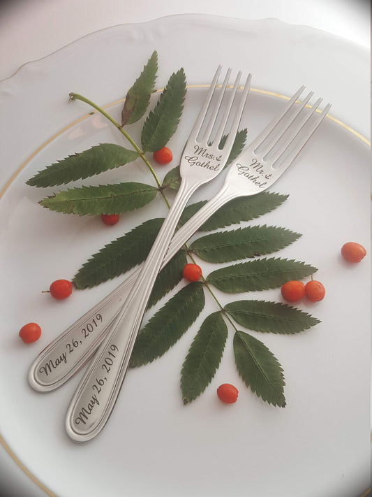 Personalized Wedding Cake Forks: Engraved Stainless Steel Dining Set