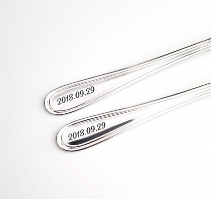 Mr Mrs wedding forks set, personalized serving gift, customized dining set, custom initial gift anniversary engagement bridal shower present