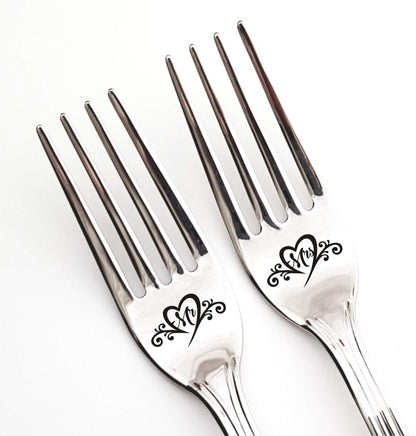 Mr Mrs wedding forks set, personalized serving gift, customized dining set, custom initial gift anniversary engagement bridal shower present