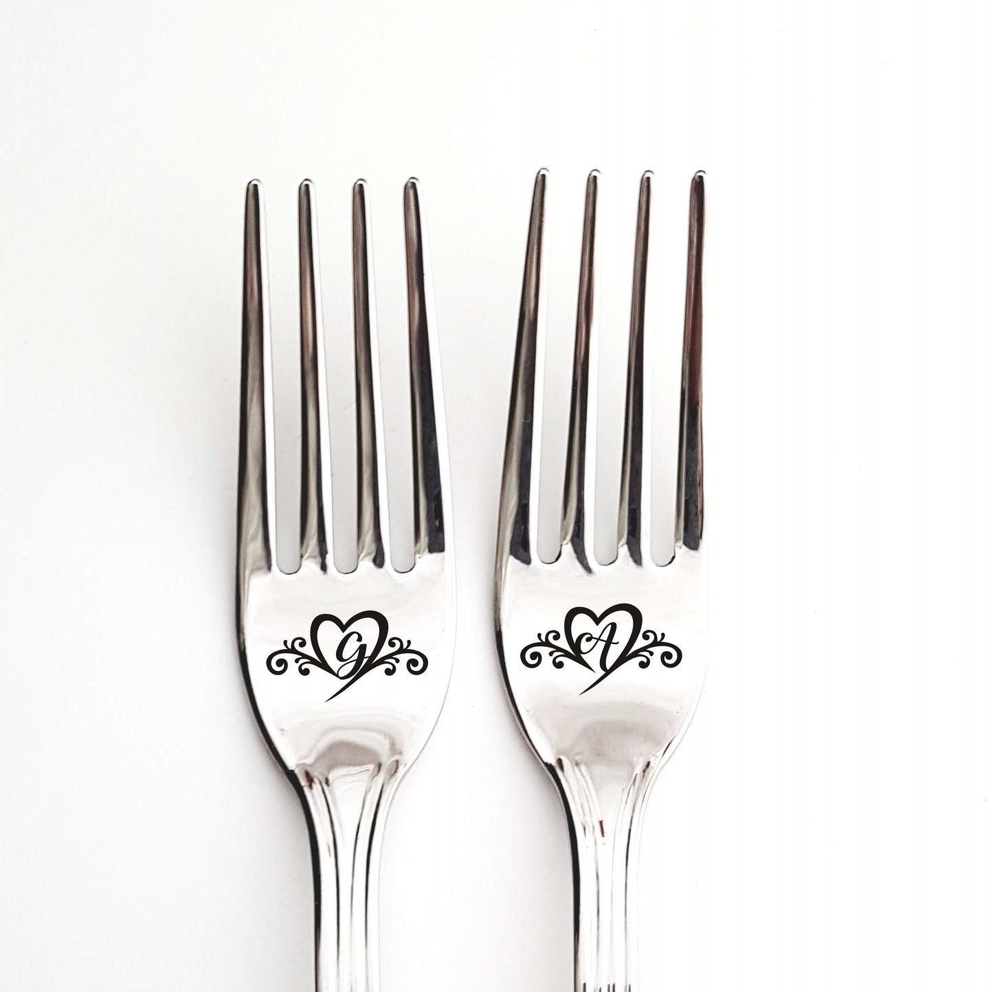 Mr Mrs wedding forks set, personalized serving gift, customized dining set, custom initial gift anniversary engagement bridal shower present