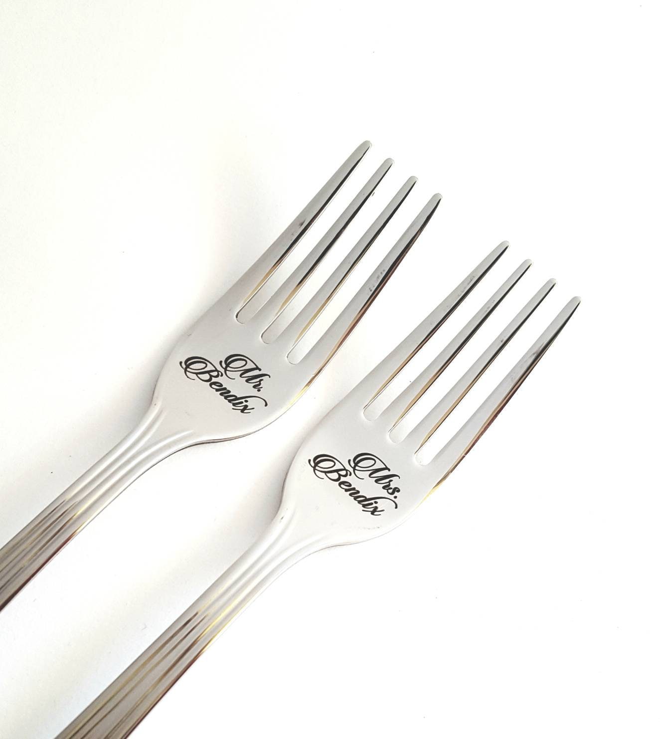 Mr mrs forks with engraved custom wedding date, personalized flatware for couple, anniversary gift for wife and husband, forks set for bride