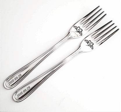 Mr Mrs wedding forks set, personalized serving gift, customized dining set, custom initial gift anniversary engagement bridal shower present