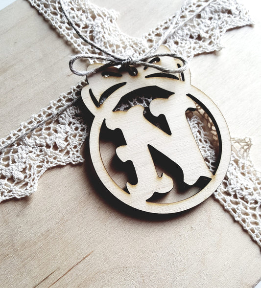 Initial letter gift tag, custom wooden Christmas letters ornament, laser cut personalized gift decoration, party label, name cards idea