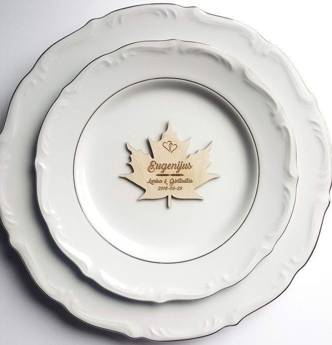 Laser Cut Maple Leaf Wood Place Card: Personalized Wedding Table Setting
