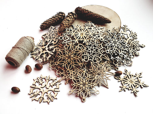 Wooden snowflake ornaments set of 32, natural Christmas tree decorations, laser cut rustic hanging home decor, snowflakes shapes, Xmas gift