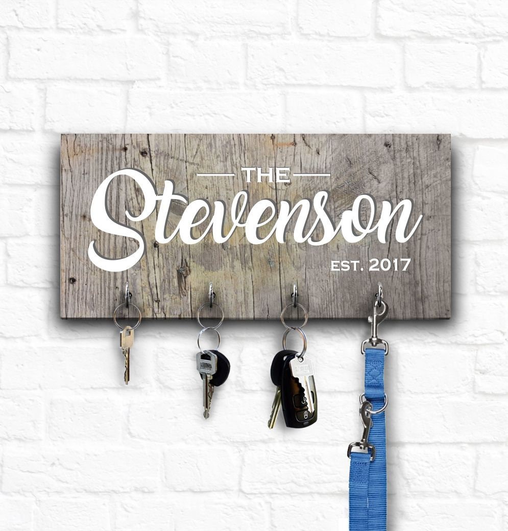 Personalized Family Name Key Rack: Wooden Key Hanger Organizer