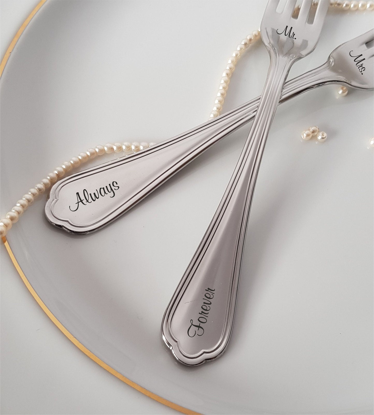 Personalized forks set with engraved wedding anniversary date, customized Mr Mrs gift, kitchen gift for couple, silver dinner serving forks