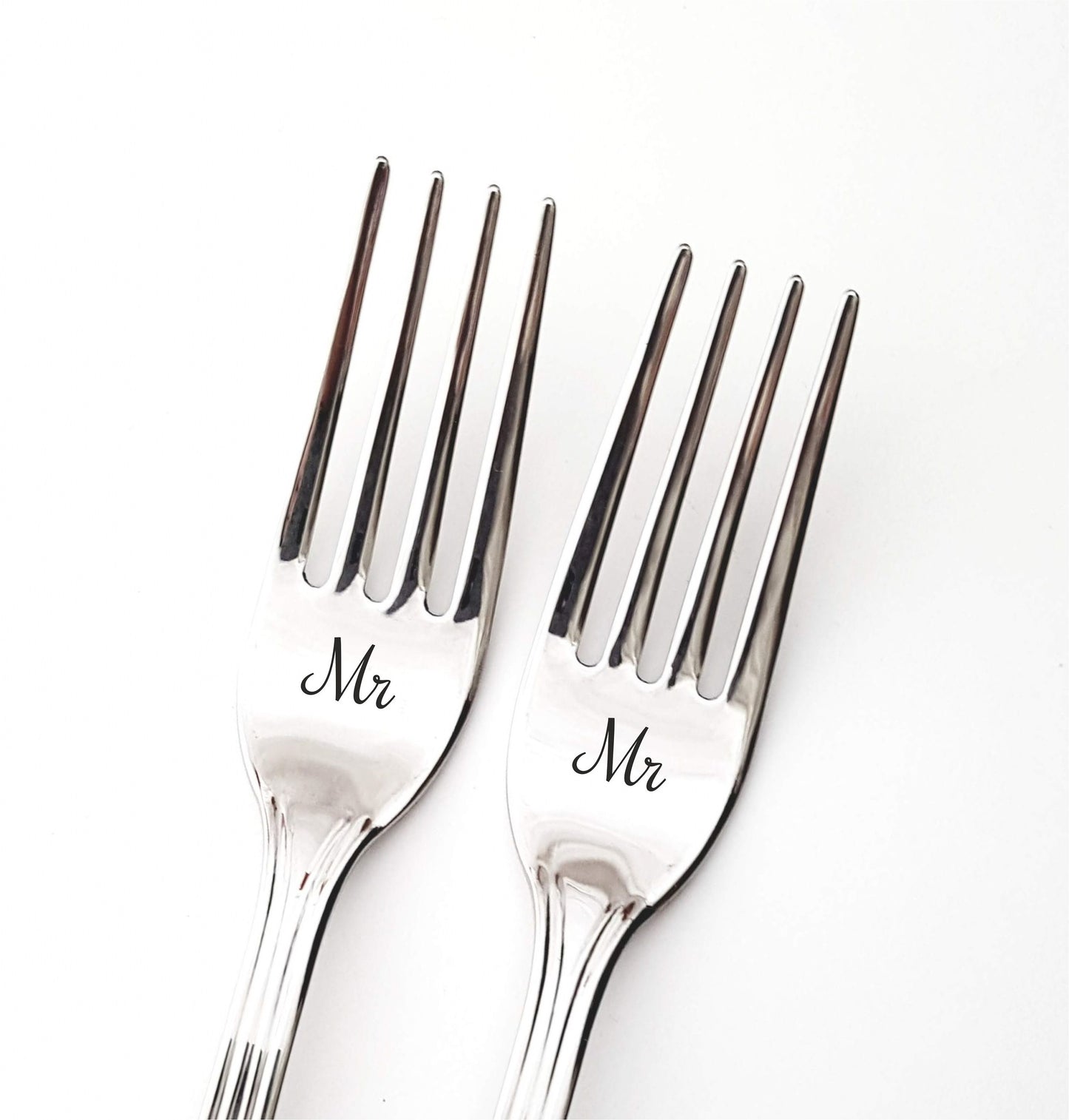 LGBT-Hochzeitsgeschenk, gravierte Gabeln mit den Aufschriften „Mrs./Mrs.“ und „Mr./Mr.“, Erinnerungsstück für gleichgeschlechtliche Paare zum Jahrestag oder Einzug, personalisiertes Silber-Essgeschirr