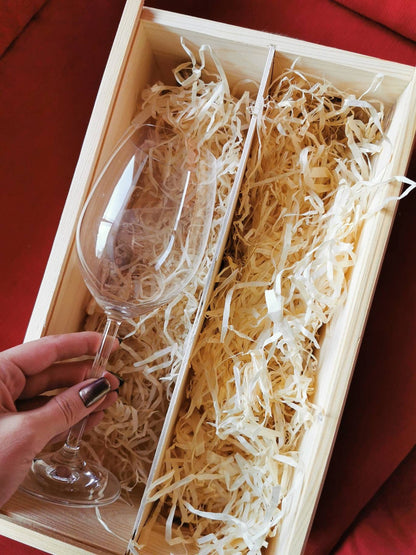 Personalized wedding wine box for 2 bottles, laser cut wooden wine holder with engraved text. CUSTOM ORDER. Phone number required.