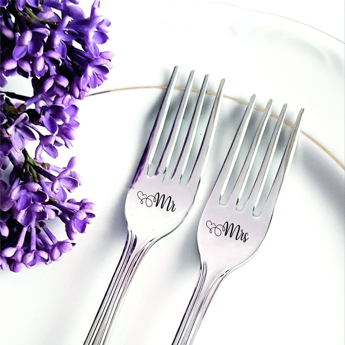 Engraved Wedding Cake Forks: Mr & Mrs Keepsake Dining Set