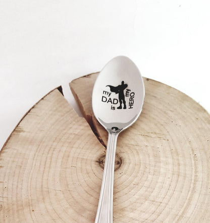 Vatertagsgeschenk, Geburtstagsgeschenk für Papa, Papas Löffel, Geschenk der Tochter an Papa, bester Papa-Superheld, Geschenk der Ehefrau für frischgebackenen Papa, gravierter Spruch