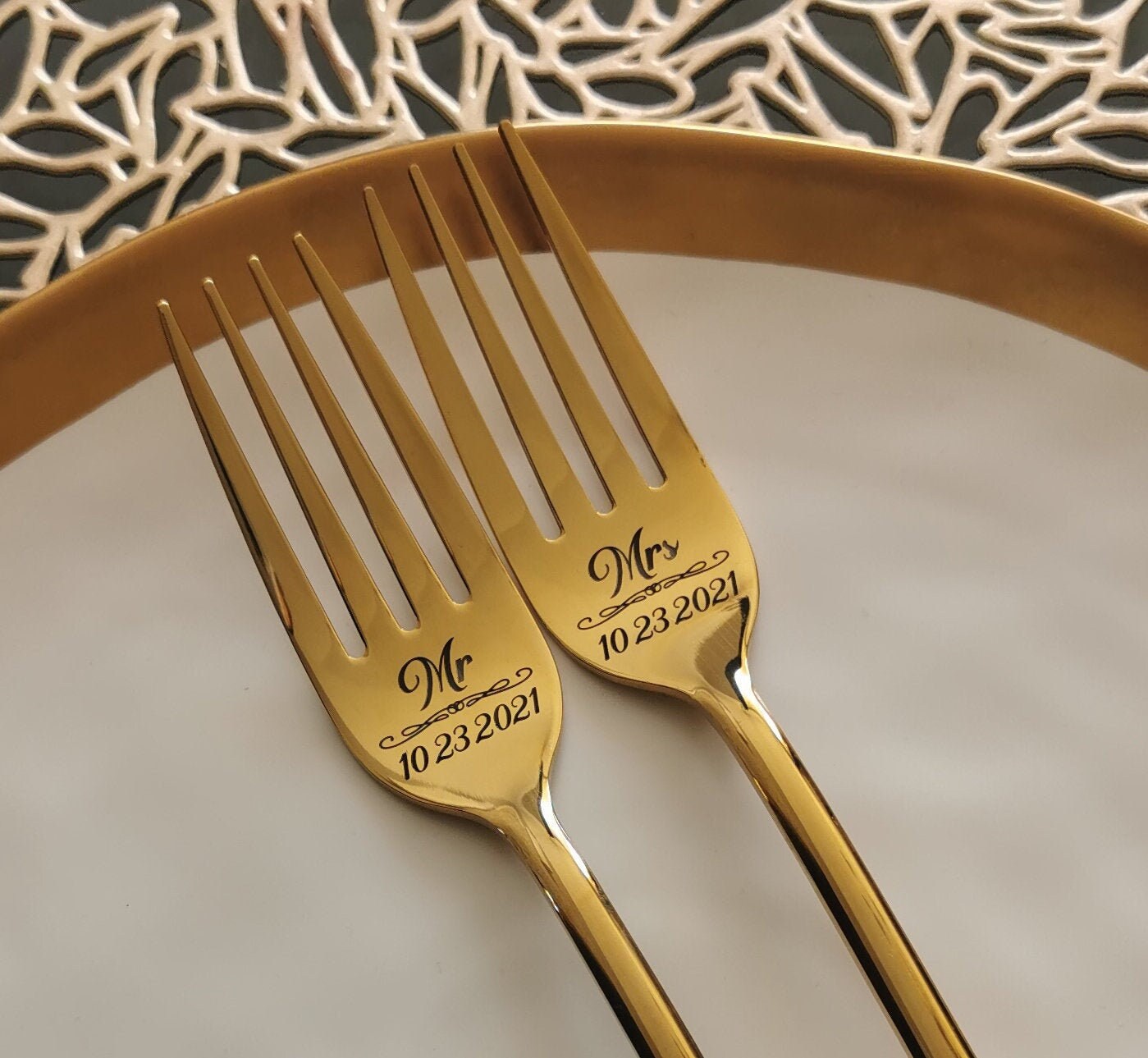 Personalized Rose Gold Wedding Forks: Mr & Mrs Keepsake