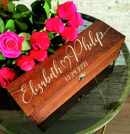 Personalisierte Weinkiste aus lasergeschnittenem Holz – ein individuelles Weihnachtsgeschenk für Paare, ein besonderes Erinnerungsstück mit der Aufschrift „Mr &amp; Mrs“, ein perfektes Geschenk zum Jahrestag oder Geburtstag für Weinliebhaber
