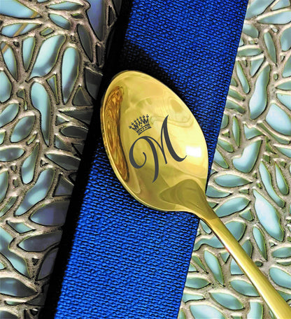 Kaffeelöffel mit gravierten Initialen: Personalisiertes Besteckgeschenk aus Edelstahl