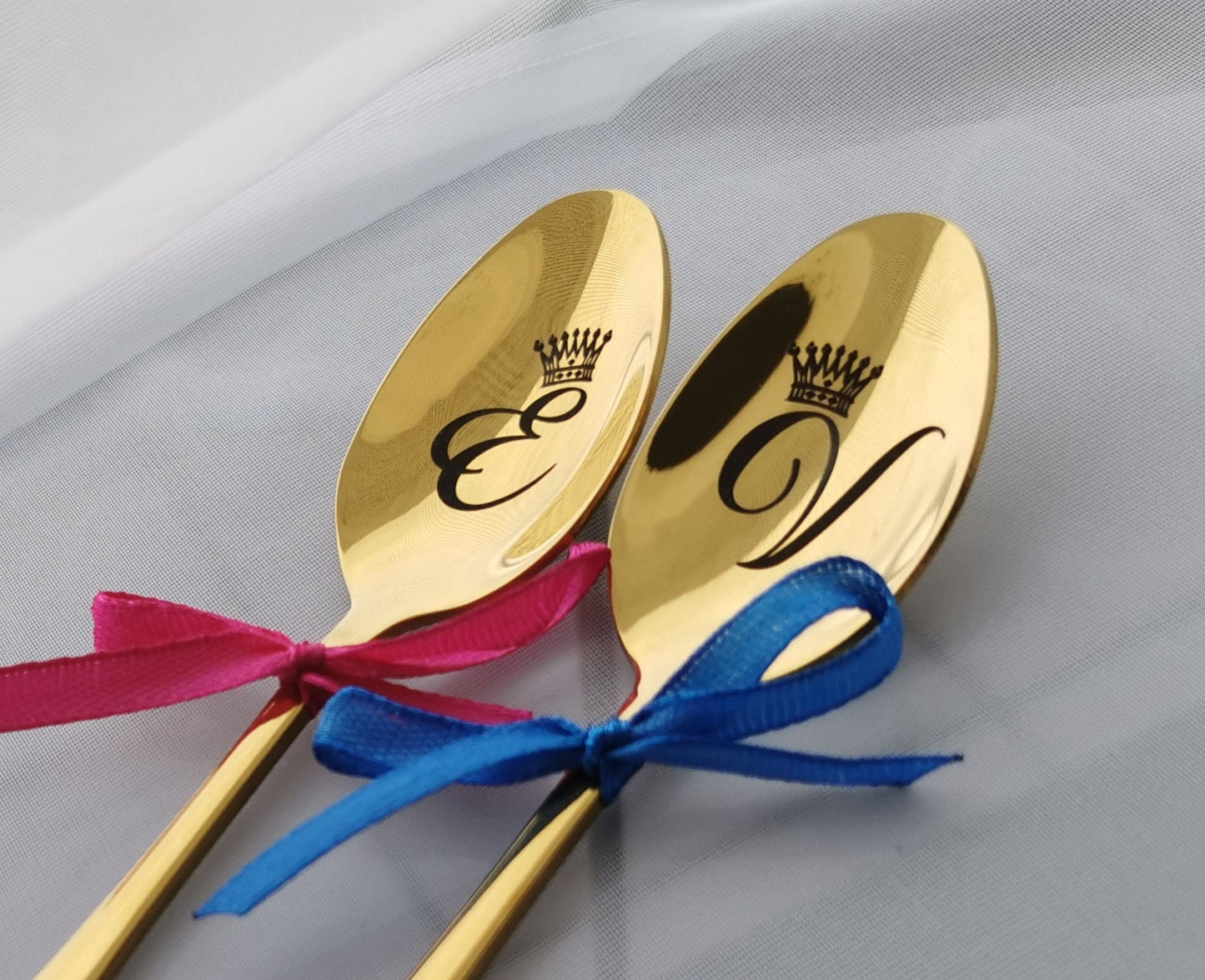 Kaffeelöffel mit gravierten Initialen: Personalisiertes Besteckgeschenk aus Edelstahl