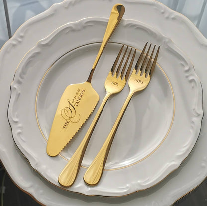 Rose Gold Wedding Cake Cutting Set: Personalized Engraved Knife & Forks