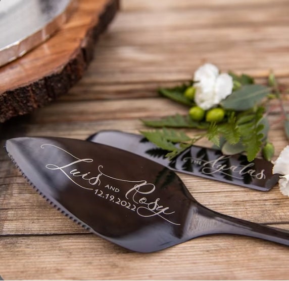 Custom Engraved Silver Cake Server Knife Gift: Perfect Keepsake for Bridal Shower, Wedding, Anniversaries, Cutlery Set for Bride Groom