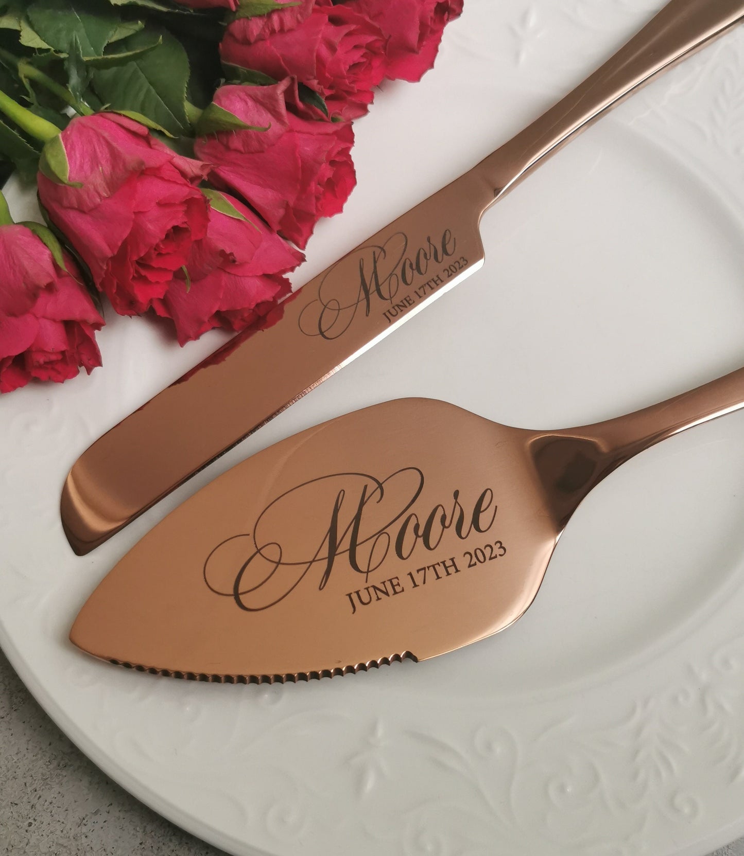 Black Wedding Cake Cutting Set: Personalized Engraved Stainless Steel Server