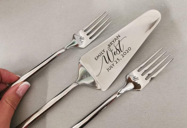 Personalized Wedding Cake Cutting Set: Engraved Italian Quality Silver Stainless Steel Cutlery Keepsake for Couple, Anniversary Gift