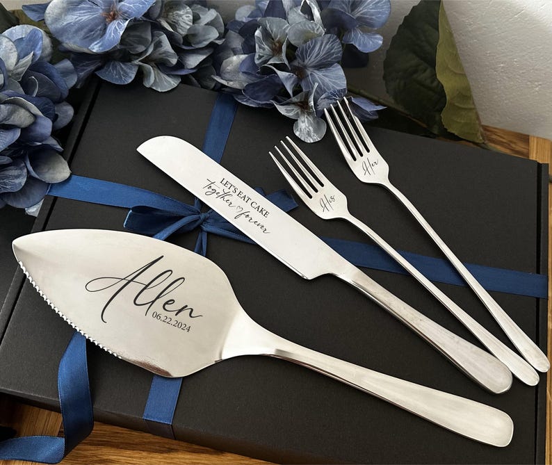 Silver personalized wedding cake cutting set engraving example